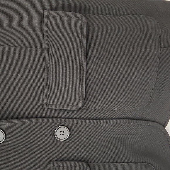 Lightweight black 2 button  jacket with 2 front pockets. - Picture 2 of 6